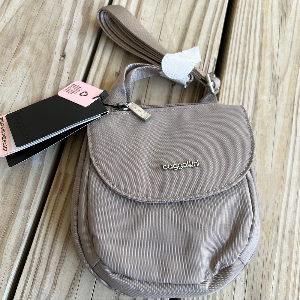 Baggallini Tan Crossbody Bag NEW NWT